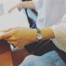 Load image into Gallery viewer, Exquisite small simple women dress watches retro leather female clock Bgg brand women's fashion mini design wristwatches clock